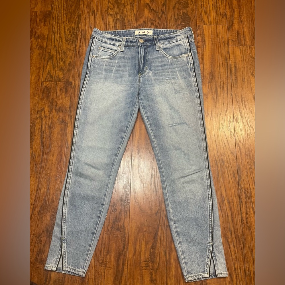 AMO Faded Distressed Blue Skinny Jeans Twisted w/ Piping Women’s size 29